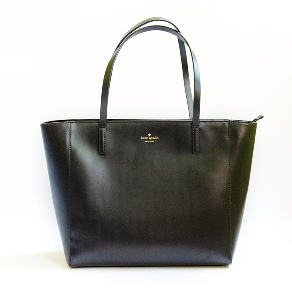 nwtClassic White Street Violeta Black Leather Tote